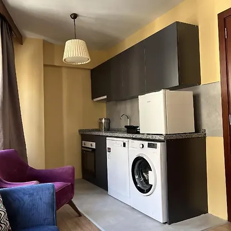 Cozy Flat With Balcony Near Taksim Square Appartement Istanboel